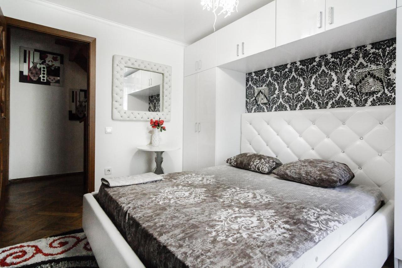Katerynynska Street 3-Bedrooms Apartment Odessa Esterno foto